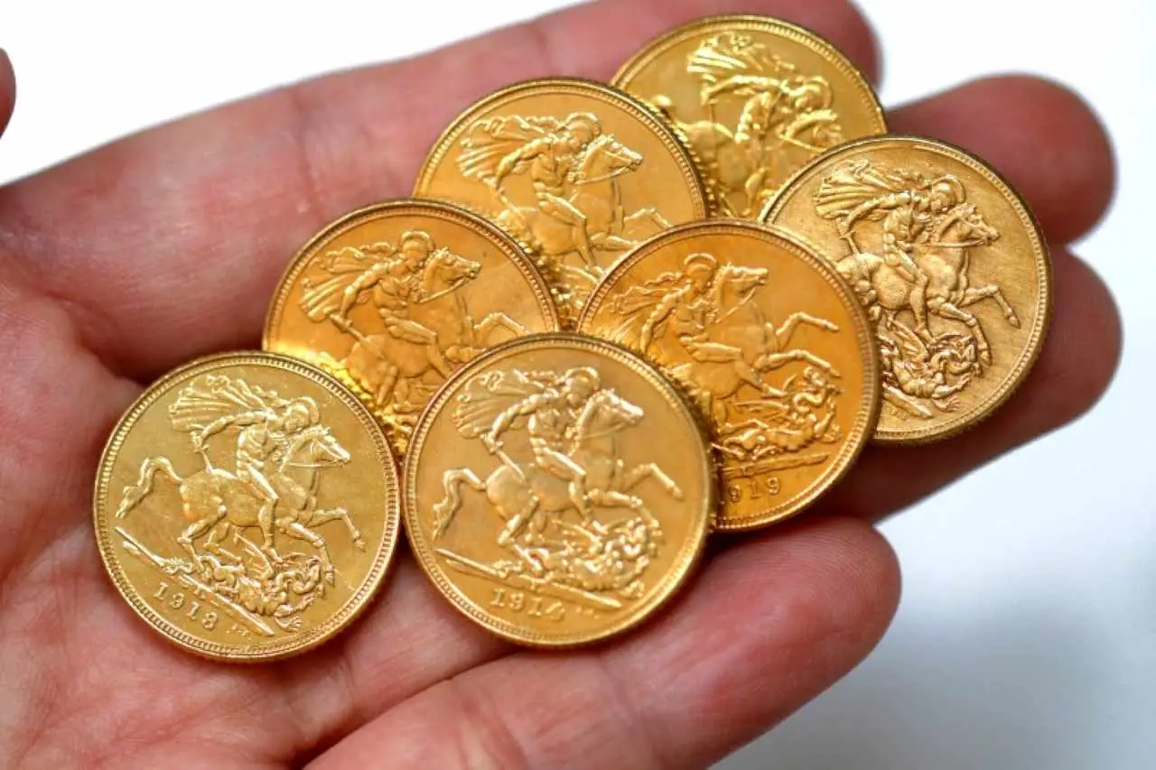 Sterline d’oro: ecco come capire se la tua è una versione rarissima e quanto vale